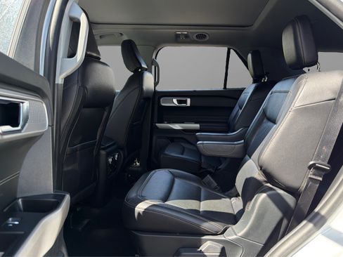 Used 2023 Ford Explorer Limited AWD/4WD image 40