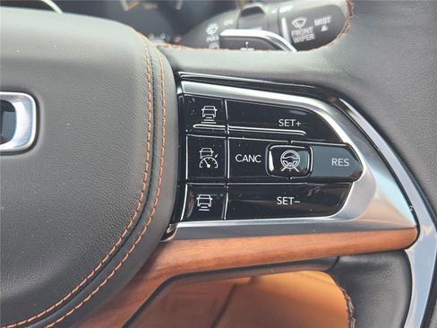 New 2025 Jeep Grand Cherokee Summit image 36