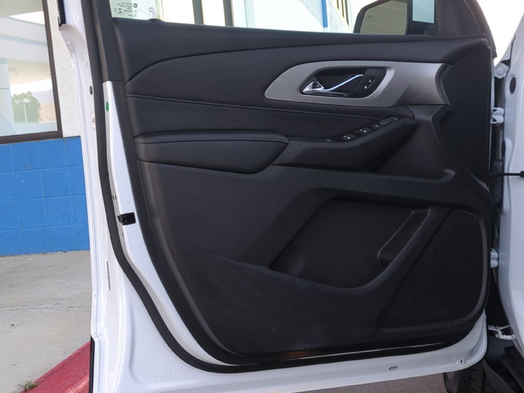 Used 2023 Chevrolet Traverse LT FWD image 24