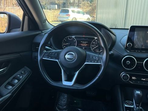Used 2020 Nissan Sentra SV FWD image 17