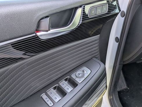 Used 2024 Hyundai Palisade Calligraphy image 11