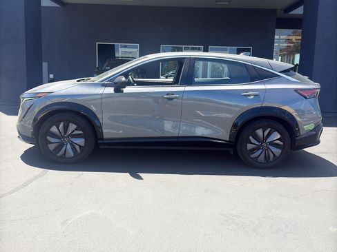 Certified 2023 Nissan Ariya FWD image 8