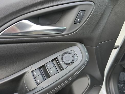 New 2026 Buick Encore GX Preferred image 25