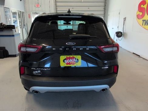 Certified 2023 Ford Escape Platinum AWD/4WD image 4