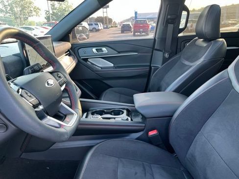 Used 2025 Ford Explorer ST AWD/4WD image 8
