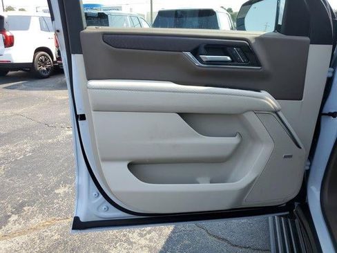 New 2026 GMC Yukon Denali w/ Sun & Power Step Package AWD/4WD image 14