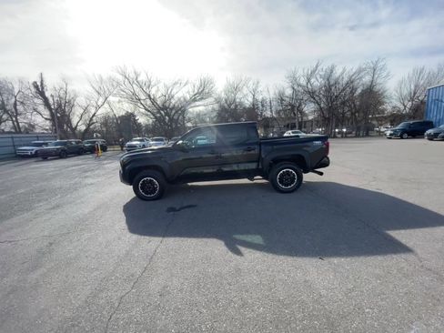 Used 2025 Toyota Tacoma SR image 16
