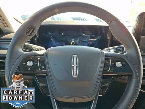 Used 2025 Lincoln Aviator AWD image 19
