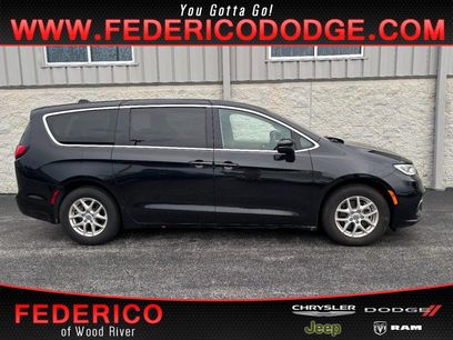 Used 2023 Chrysler Pacifica Touring-L