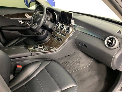 Used 2017 Mercedes-Benz C 300 Sedan image 40