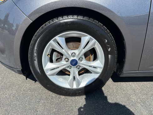 Used 2014 Ford Focus SE FWD image 9