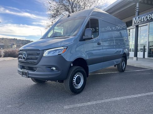 New 2025 Mercedes-Benz Sprinter 2500 image 4