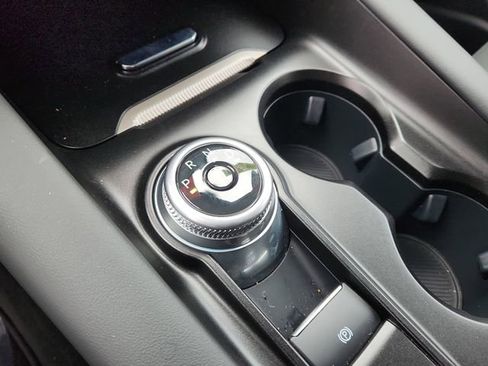 Used 2025 Ford Explorer Active w/ Active Comfort Package image 19