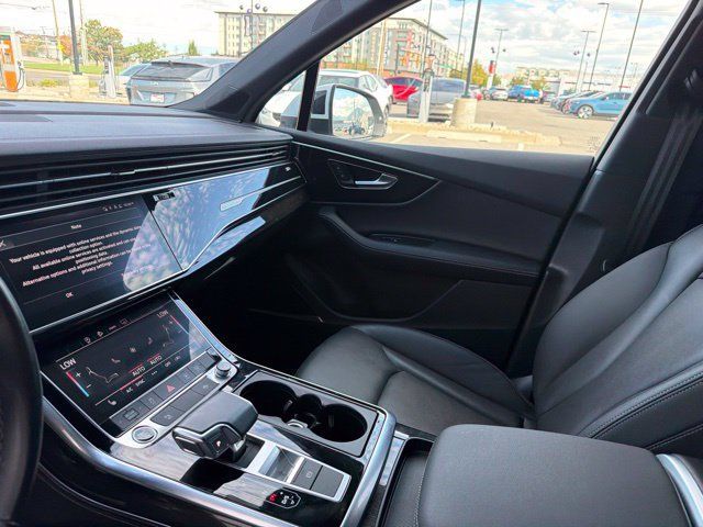 Used 2025 Audi Q7 3.0T Premium Plus AWD/4WD image 24