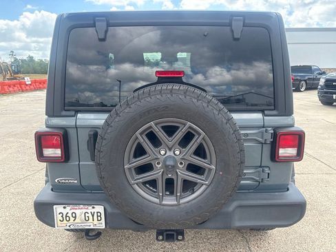 Used 2024 Jeep Wrangler Sport AWD/4WD image 6