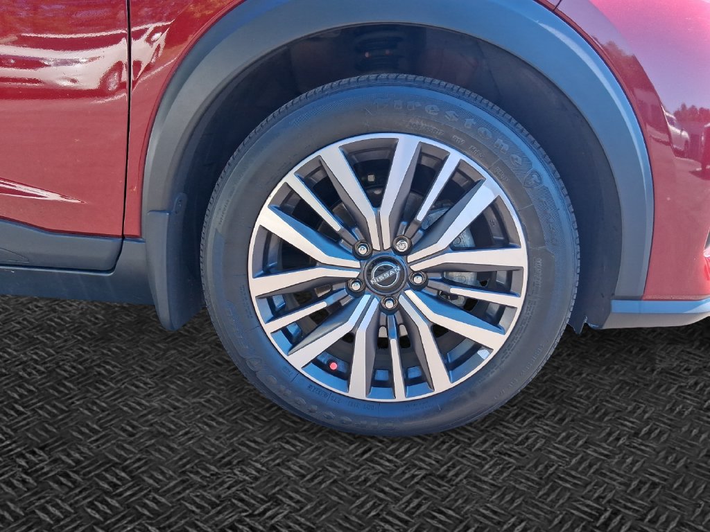 Used 2022 Nissan Kicks SV FWD image 11
