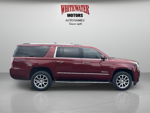 Used 2020 GMC Yukon XL Denali AWD/4WD image 6