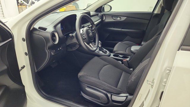 Used 2021 Kia Forte Sedan FWD image 9