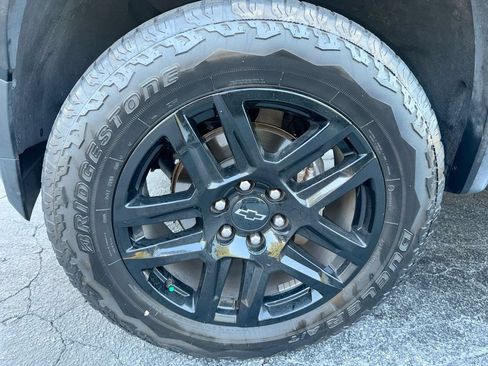 Used 2024 Chevrolet Colorado Trail Boss w/ Advanced Trailering Package AWD/4WD image 12