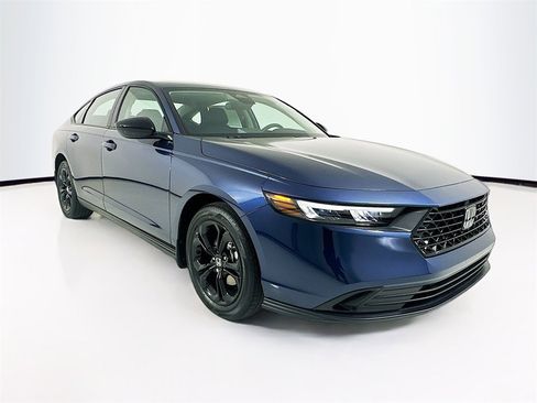 New 2025 Honda Accord SE image 3