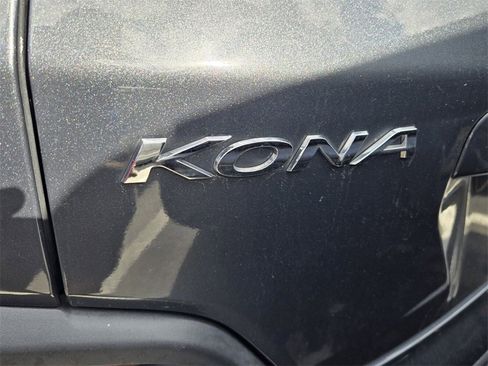 Used 2021 Hyundai Kona SE w/ Cargo Package image 8
