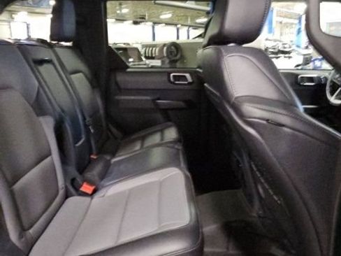 Used 2024 Ford Bronco Everglades image 35