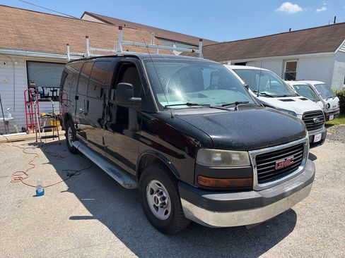 Used 2014 GMC Savana 2500 RWD image 11