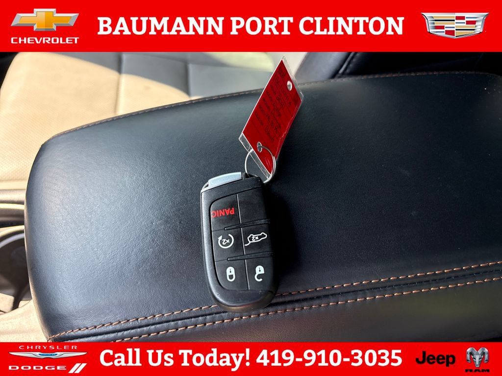 Used 2021 Dodge Durango R/T w/ Blacktop Package AWD/4WD image 30