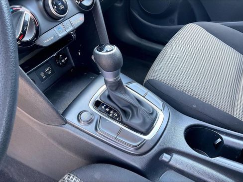 Used 2020 Hyundai Kona SE FWD image 15