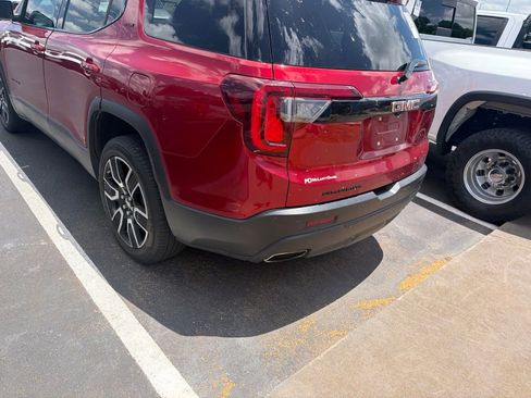 Used 2021 GMC Acadia SLT w/ Elevation Edition FWD image 3