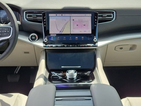 New 2026 Jeep Grand Wagoneer Limited AWD/4WD image 15