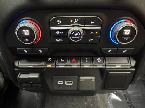 Used 2019 Chevrolet Silverado 1500 LT w/ All-Star Edition image 18