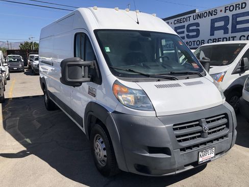 Used 2015 RAM ProMaster 2500 w/ Interior Convenience Group image 5