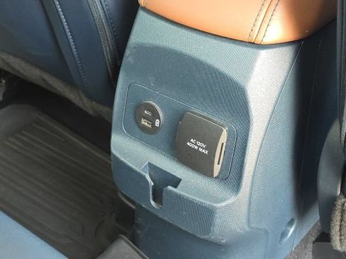 Used 2023 Ford Maverick Lariat w/ Lariat Luxury Package AWD/4WD image 17