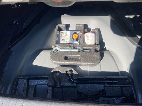 Used 2016 Volvo S60 T5 Premier w/ Convenience Package image 15