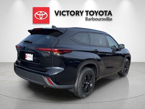 Used 2024 Toyota Highlander XLE image 5