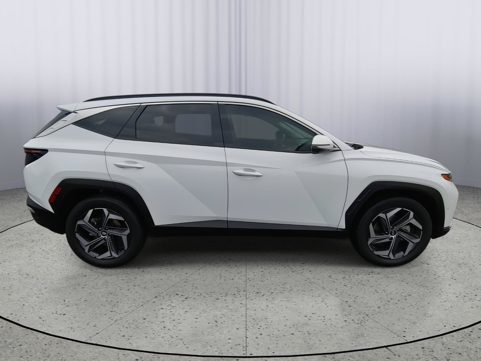 Used 2023 Hyundai Tucson Limited AWD/4WD image 5