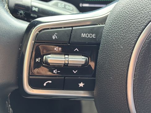Used 2024 Kia Sorento S FWD image 27