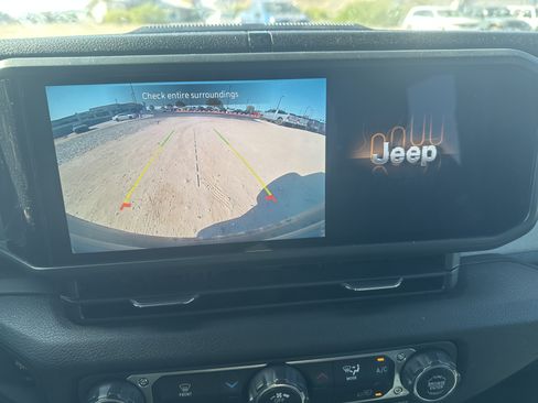 Used 2024 Jeep Wrangler Sport AWD/4WD image 20