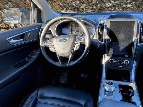 Used 2021 Ford Edge SEL image 5