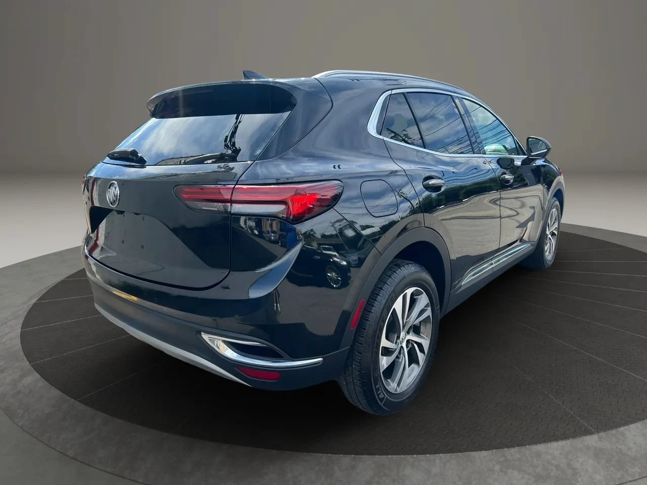 Used 2023 Buick Envision Essence FWD image 5