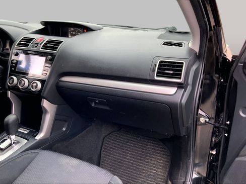 Used 2018 Subaru Forester 2.5i Premium w/ All-Weather Package AWD/4WD image 19