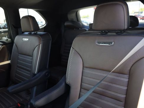 New 2026 GMC Acadia Denali Ultimate AWD/4WD image 17