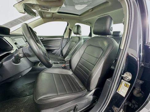 Used 2024 Volkswagen Jetta SE FWD image 22