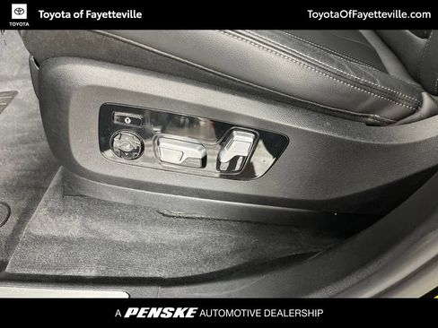 Used 2020 BMW X5 xDrive40i w/ Executive Package AWD/4WD image 26