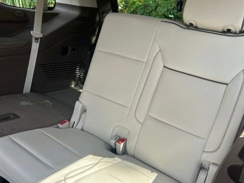 Certified 2022 GMC Yukon Denali RWD image 7