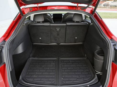 Used 2021 Tesla Model Y Long Range image 24