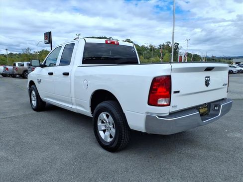 Used 2024 RAM 1500 Classic SLT image 3