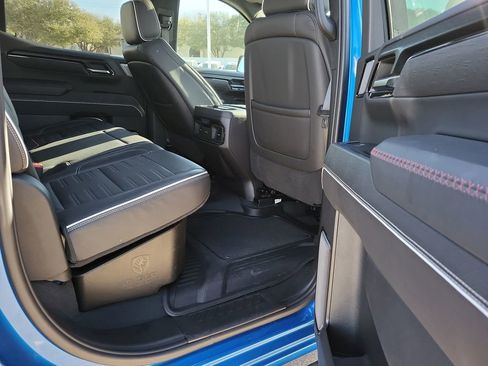 Certified 2024 GMC Sierra 1500 AT4X image 27