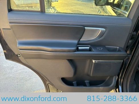 Used 2025 Ford Expedition Platinum image 26